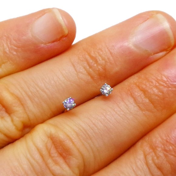 *SOLD* 18K Gold 0.16 Carat Lab Diamond Stud Earrings with $750 Appraisal Report - Picture 3 of 5